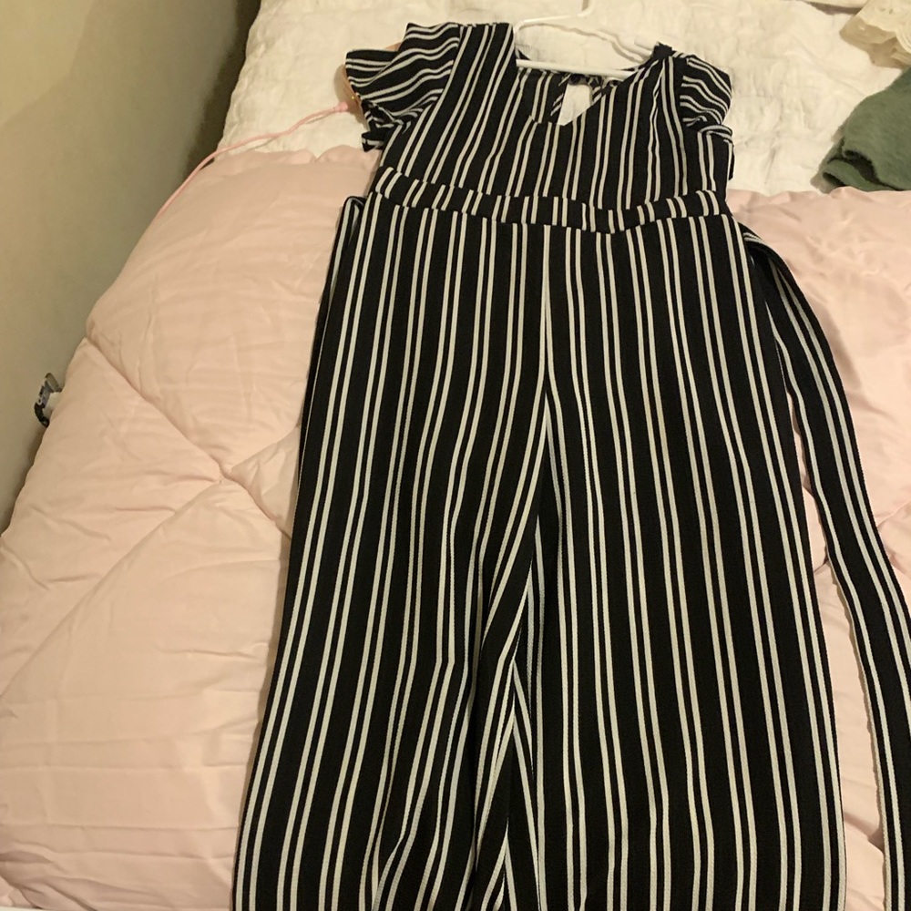 cute jumpsuit!